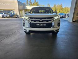 2019 MITSUBISHI
                ASX ES ADAS  2WD