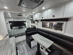 2023 Masterpiece Optimum CRZR 236 Bunk