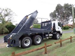 2025 Isuzu Fvz 260-300 White