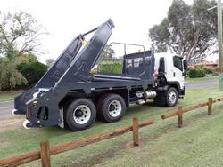 2025 Isuzu Fvz 260-300 White