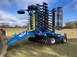 2021 Farmet Diskomat 8Ps Heavy Duty Trailing Folding Speed Disc Used BLUE