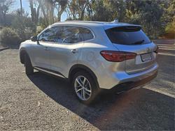 2022 MG
HS Excite X