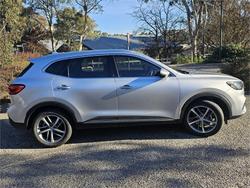2022 MG
HS Excite X