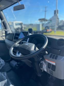 2025 Fuso Canter 515 White