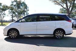 2014 Toyota
Tarago Ultima