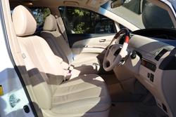 2014 Toyota
Tarago Ultima