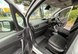 2024 Renault
                Kangoo L1