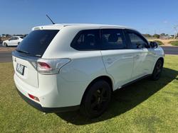 2012 Mitsubishi Outlander ES