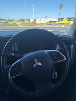 2012 Mitsubishi Outlander ES