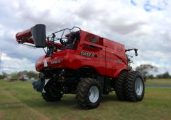 0 CASE IH 8250 Combine RED