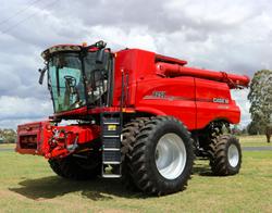 0 CASE IH 8250 Combine RED
