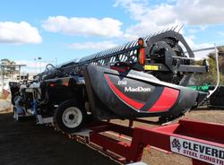 0 MacDon D140 Rigid Draper 40Ft Front Black