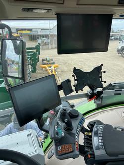 2024 Fendt 933 Gen7 Tractor