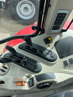 Massey Ferguson
5711 S