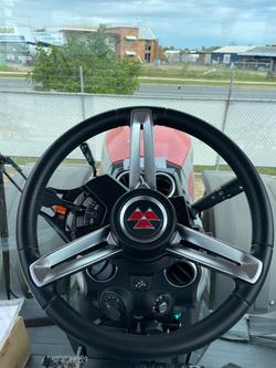 Massey Ferguson 8.S 205