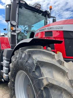 Massey Ferguson 8.S 205