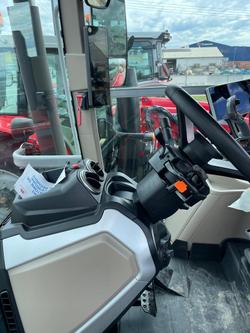 Massey Ferguson 8.S 205