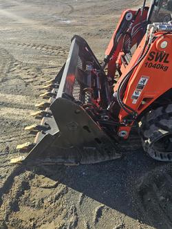 2025 Kubota Svl97-2Chf-Au Orange