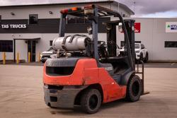 2011 Toyota 32-8Fg25