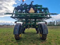 2014 John Deere R4045 Green