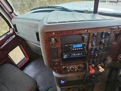 2011 Mack Superliner White