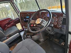2011 Mack Superliner White