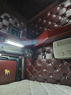 2011 Mack Superliner White
