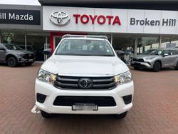 2024 Toyota
                Hilux SR