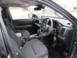 2024 Mitsubishi
Triton GLX+