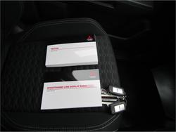 2024 Mitsubishi
Triton GLX+
