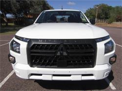 2024 Mitsubishi
Triton GLX