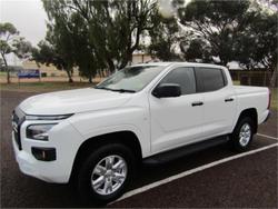 2024 Mitsubishi
Triton GLX+