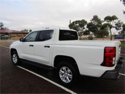 2024 Mitsubishi
Triton GLX+