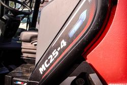 2023 Manitou Mc25-4 Red