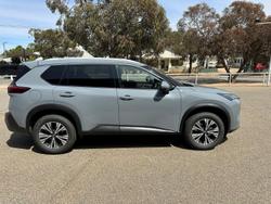 2024 Nissan
X-TRAIL ST-L