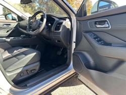 2024 Nissan X-TRAIL ST-L
