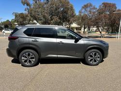 2024 Nissan
X-TRAIL ST-L e-POWER