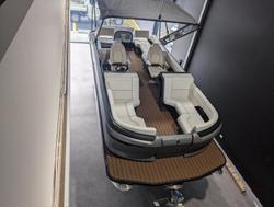 2024 Manitou Explore 22 Max Switchback