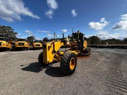 2014 Caterpillar 140M2 Yellow