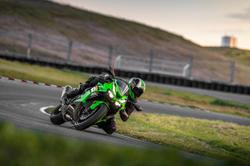 2025 Kawasaki Ninja ZX-6R ABS (636) KRT Edition Ninja Green