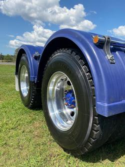 2018 Kenworth
                K200