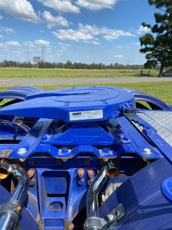 2018 Kenworth
                K200