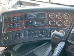 2018 Kenworth
                K200