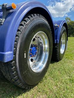 2018 Kenworth
                K200