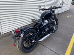 2025 Triumph Bonneville Bobber Bobber Black