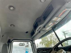 2014 Mack Granite Palfinger Pk11001 Light Use $60000+Gst MACK GRANITE WHITE