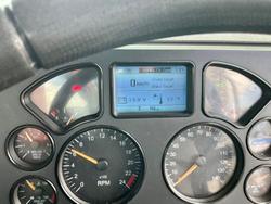 2014 Mack Granite Palfinger Pk11001 Light Use $60000+Gst MACK GRANITE WHITE