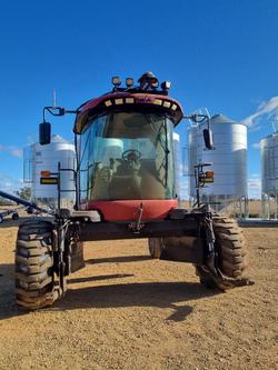 2011 CASE IH Wd2303 Red