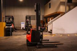 2012 Toyota Staxio Swe120s Power Stacker Orange