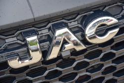 2024 JAC
                T9 Oasis